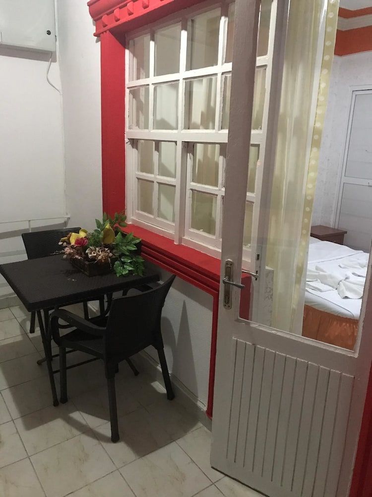 Paradise Hotel Standard Double Room 6