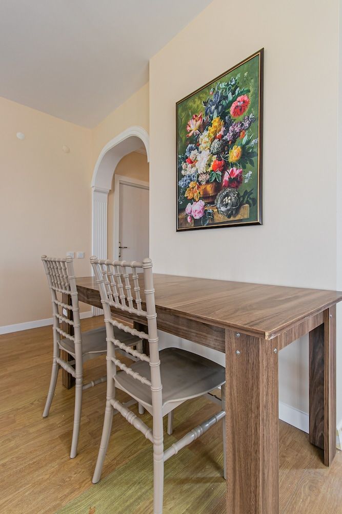 undefined Lara Suits 5