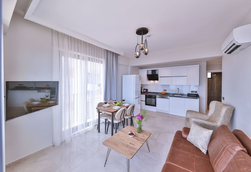 undefined Mare Vista Suite Apart 2