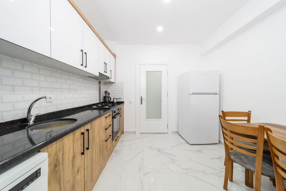 undefined Central Flat Near Popular Attractions in Muratpasa 8