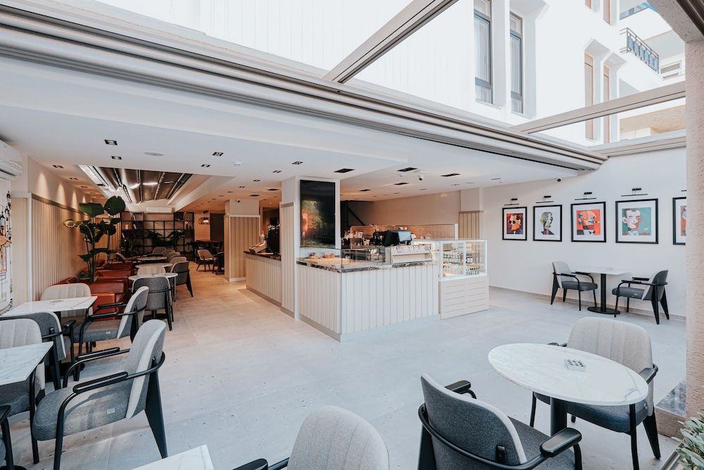 undefined Angelo Coffee Suites 8