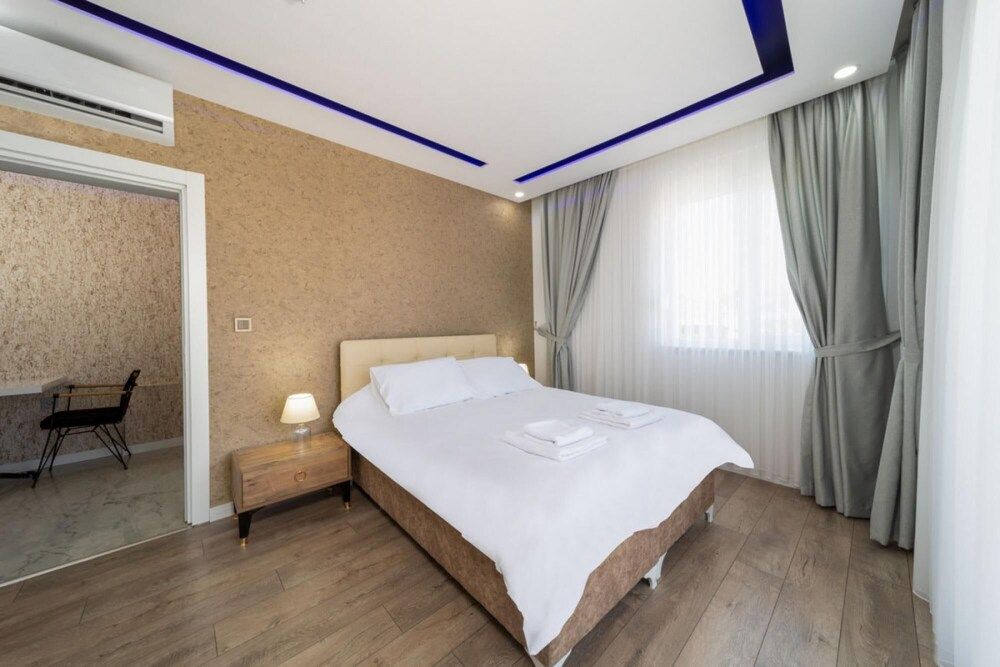 undefined Modern and Central Flat Near Beach in Antalya 6