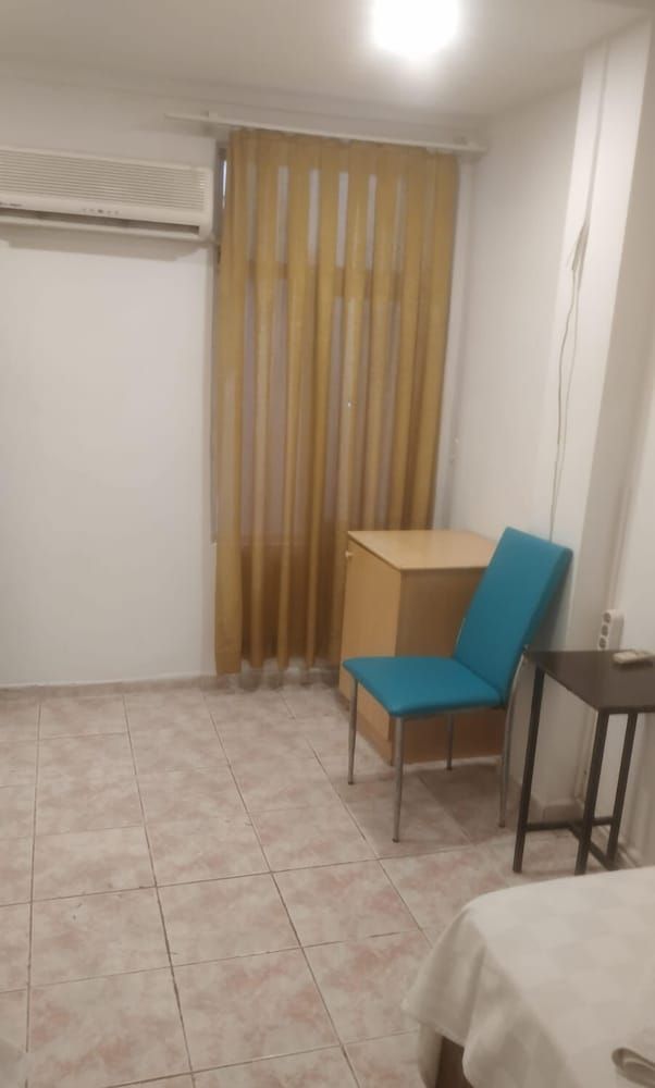 Ak Asya Pansiyon Basic Twin Room 2