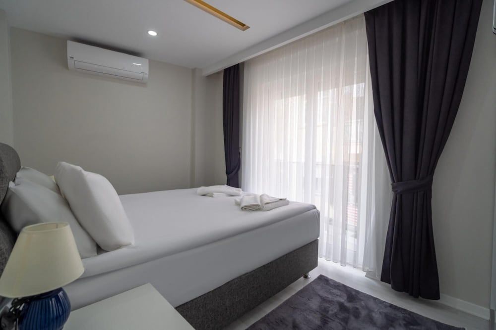 undefined Apartment With Balcony Close to Beach in Muratpasa 3