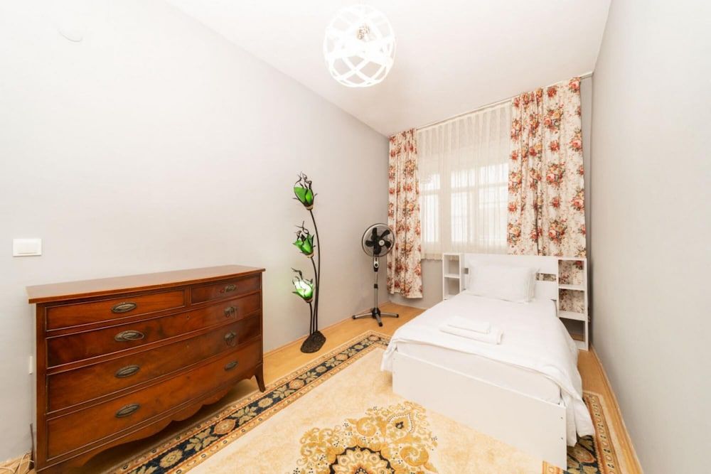 undefined Colorful Flat Close to the Coast in Muratpasa 4