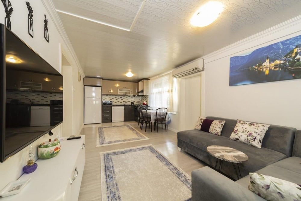 undefined Villa With Private Pool Near Airport in Muratpasa 9