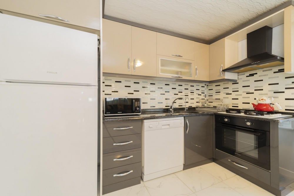 undefined Villa With Private Pool Near Airport in Muratpasa 4