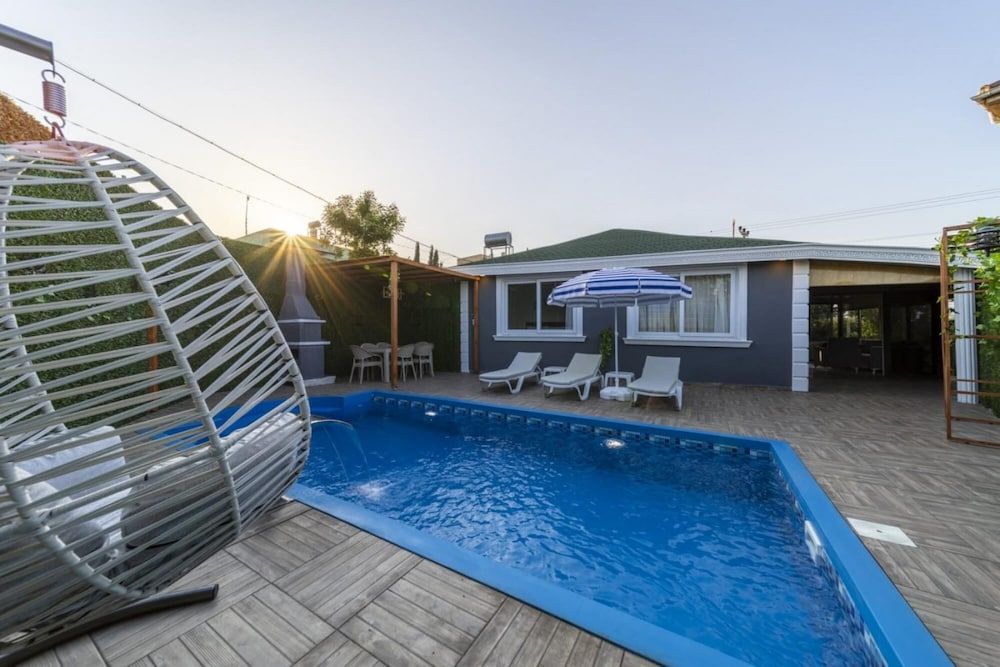 undefined Villa With Private Pool Near Airport in Muratpasa