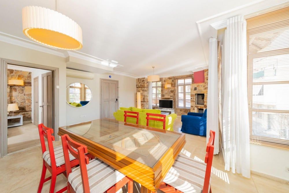 undefined Glamorous Hotel Room Near Hadrian s Gate 8