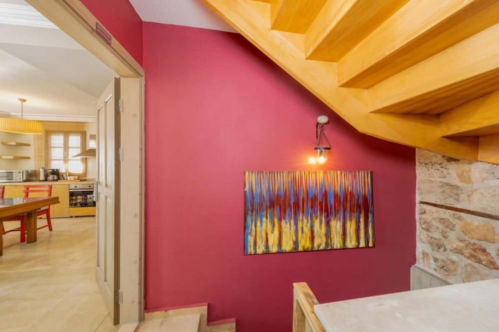 undefined Glamorous Hotel Room Near Hadrian s Gate 9