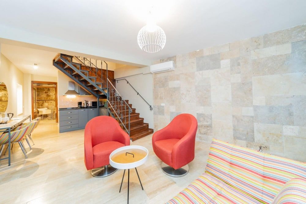 undefined Mesmerizing Hotel Room Near Hadrian s Gate 6