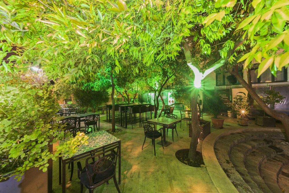 Mesmerizing Hotel Room Near Hadrian s Gate House 22