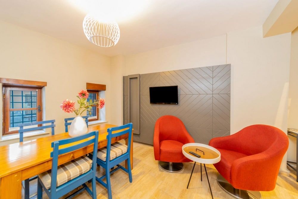 undefined Mesmerizing Hotel Room Near Hadrian s Gate 8