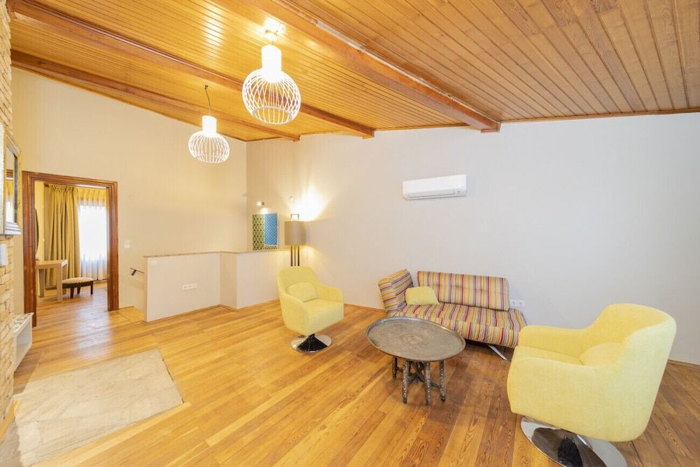 undefined Mesmerizing Hotel Room Near Hadrian s Gate 9