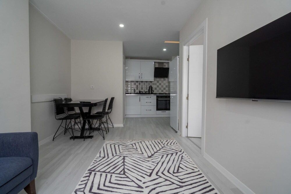 undefined Central Flat Near Beach in Muratpasa 5