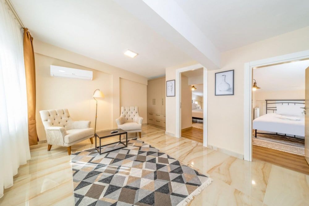 undefined Spacious Apartment Near Lara Beach in Muratpasa 2