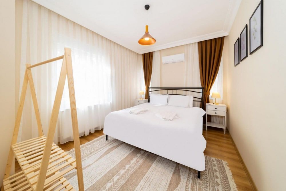 undefined Spacious Apartment Near Lara Beach in Muratpasa 4