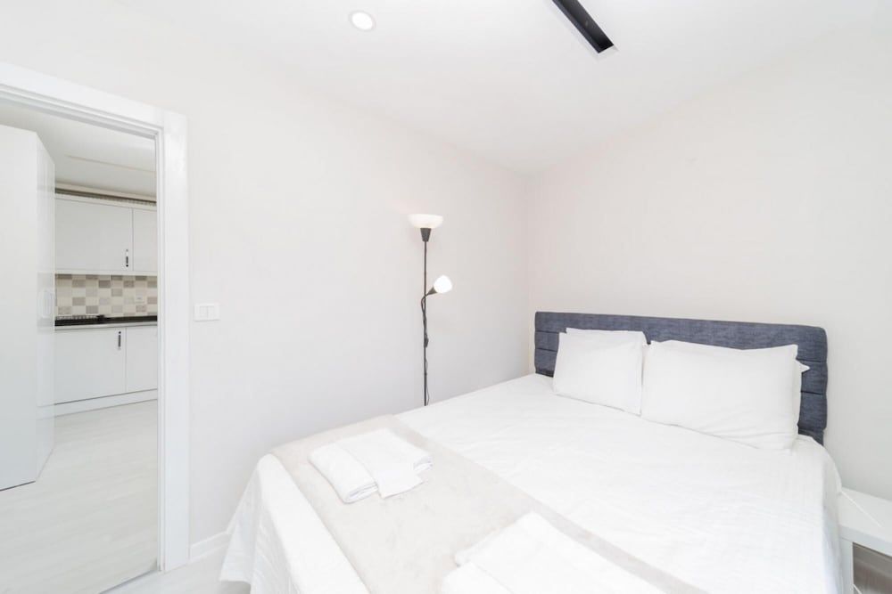 undefined Charming Home With Balcony in Muratpasa 8