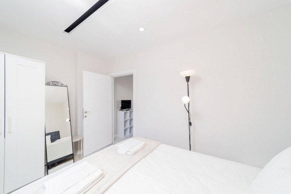 undefined Charming Home With Balcony in Muratpasa 9