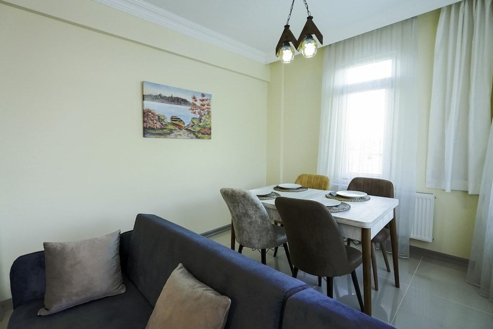 undefined Central and Comfy Flat With Balcony in Muratpasa 2