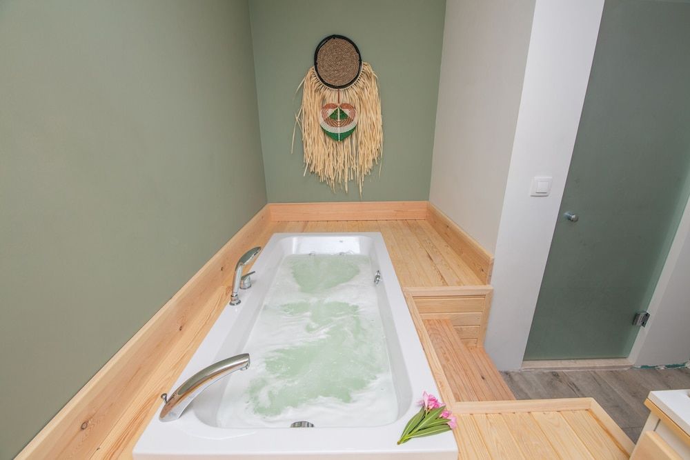 Likya Gardens Hotel Deluxe Pool Suites 3