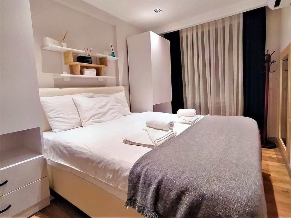 undefined Sleek Residence Flat in Muratpasa With Shared Pool 7