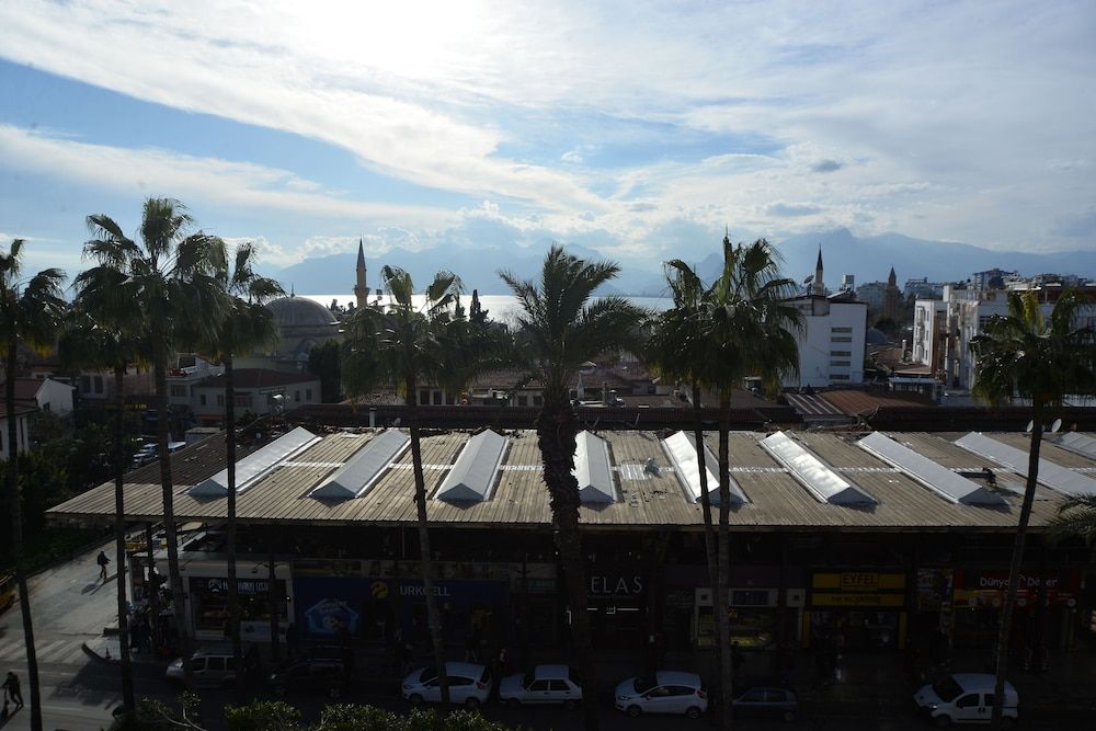 undefined Grand Can Hotel 10