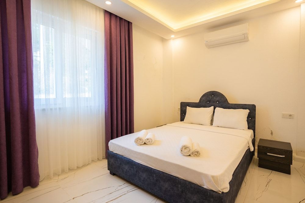 undefined Tayla Suit 6