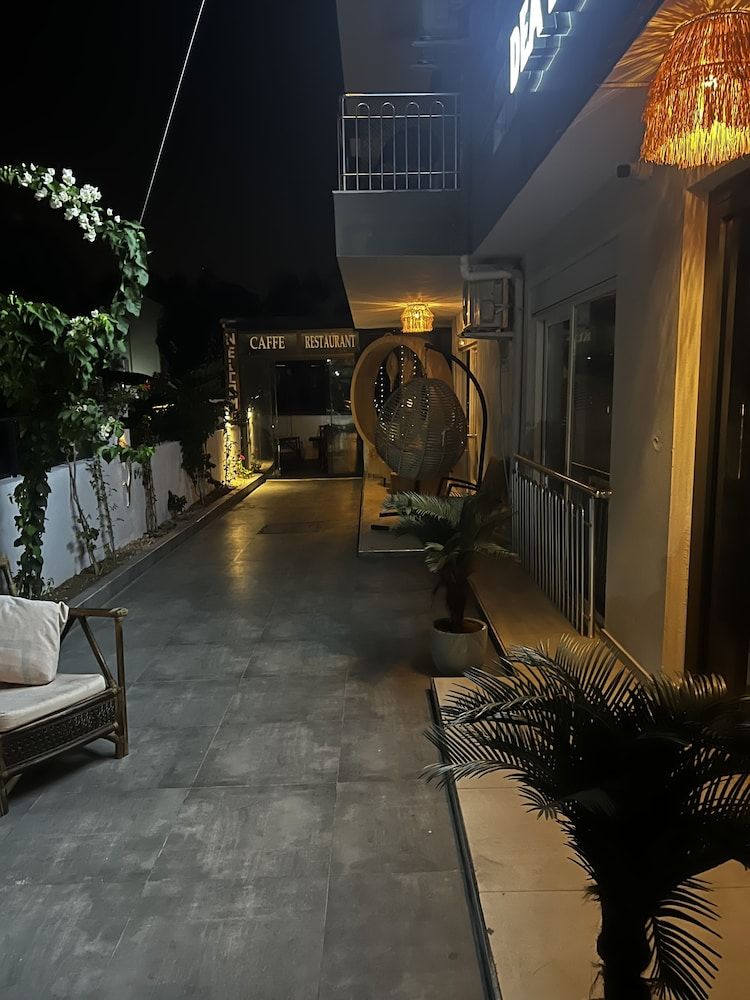 undefined Deadel Hotel 8