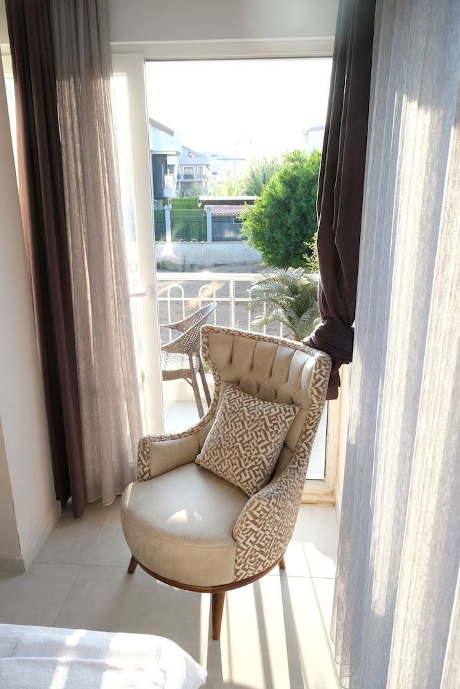 undefined Deadel Hotel