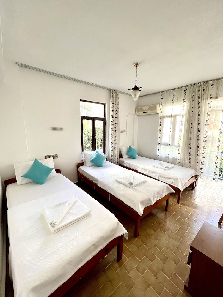 undefined Salina Pansiyon 2