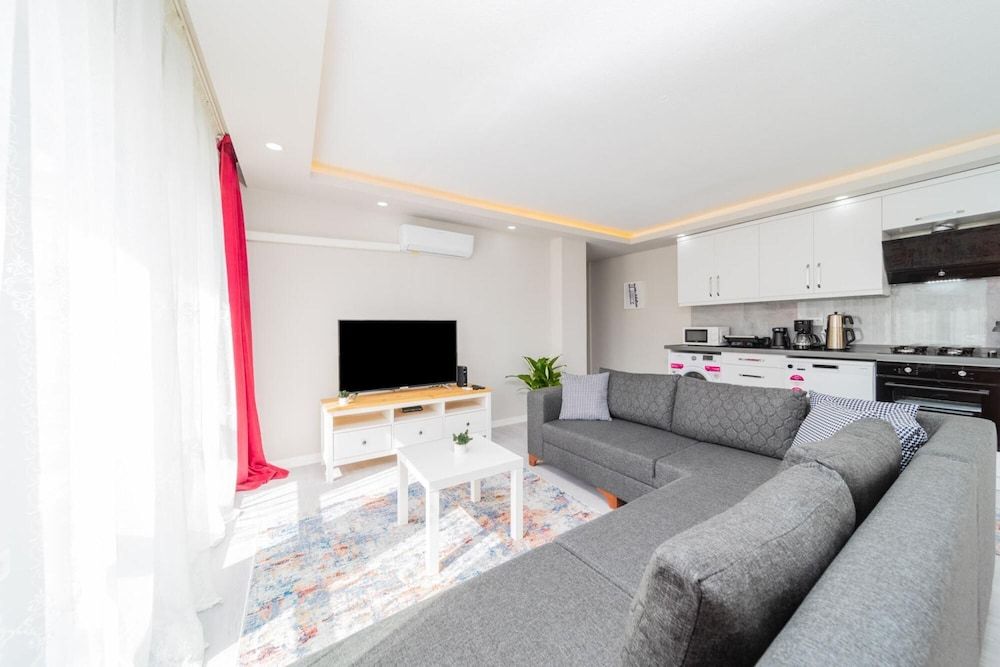 undefined Modern and Fully Furnished 1 1 Flat in Antalya 2