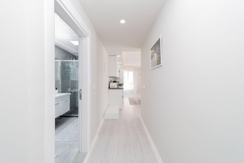 undefined Modern and Fully Furnished 1 1 Flat in Antalya 9