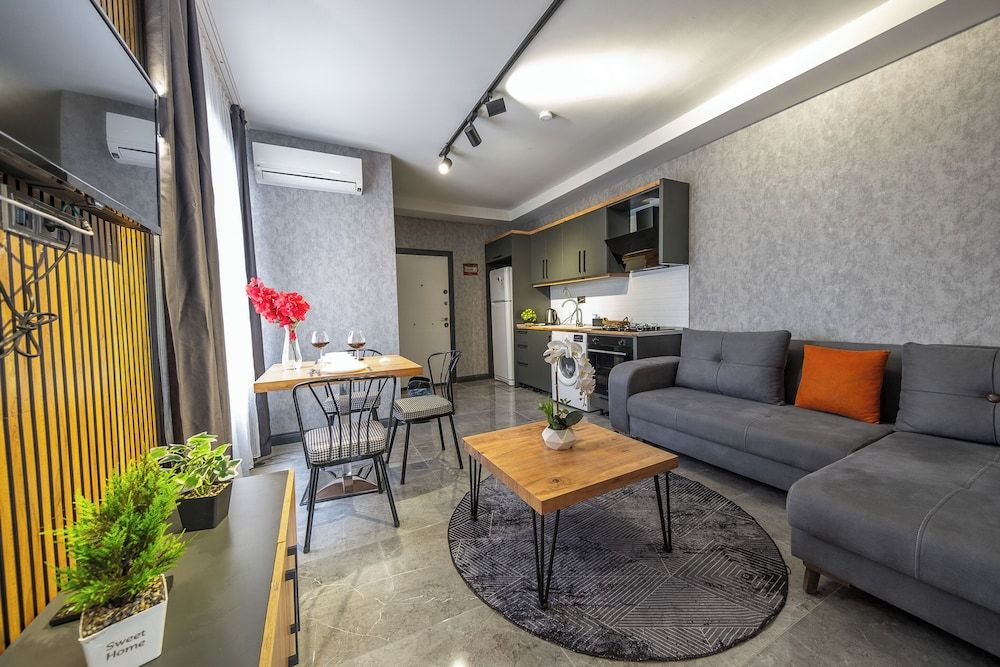 undefined Mrt Suites Lara 2