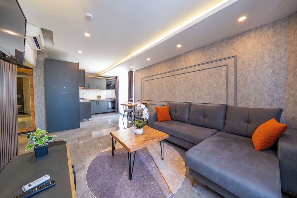 undefined Mrt Suites Lara 5