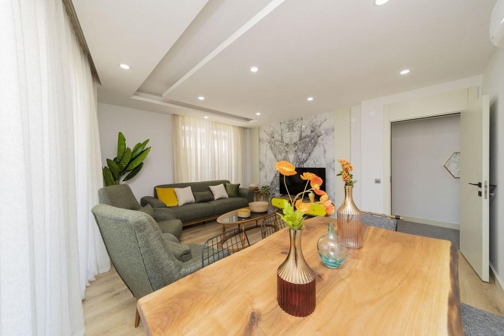 undefined Stylish and Luminous Flat in Antalya 4