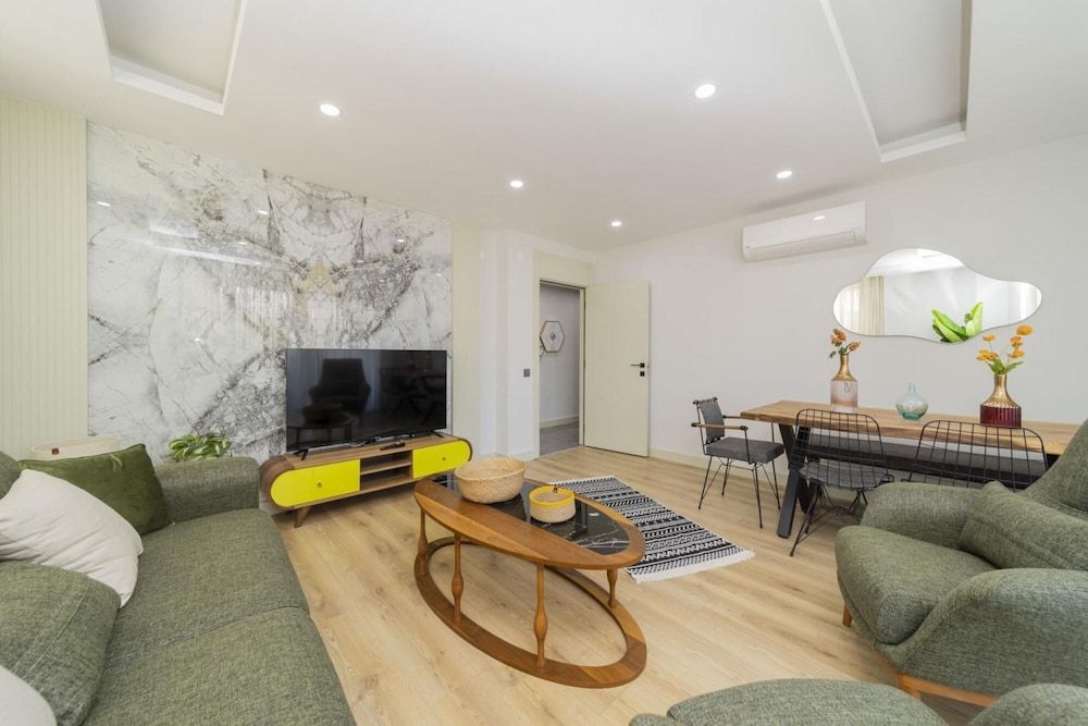 undefined Stylish and Luminous Flat in Antalya 3