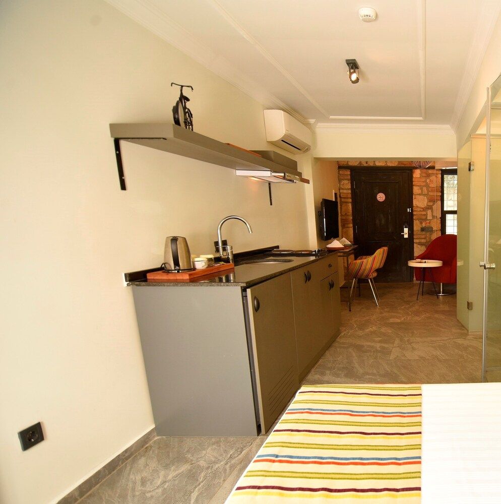 undefined Chic Studio Flat with Patio SARDUNYA 5