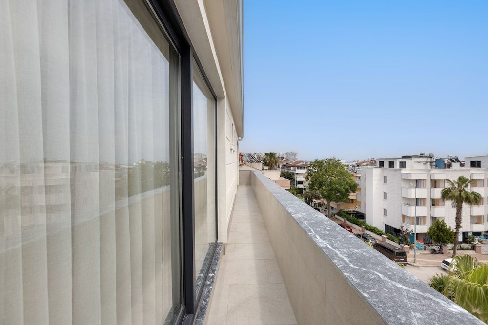 undefined Azuu Bohem 9