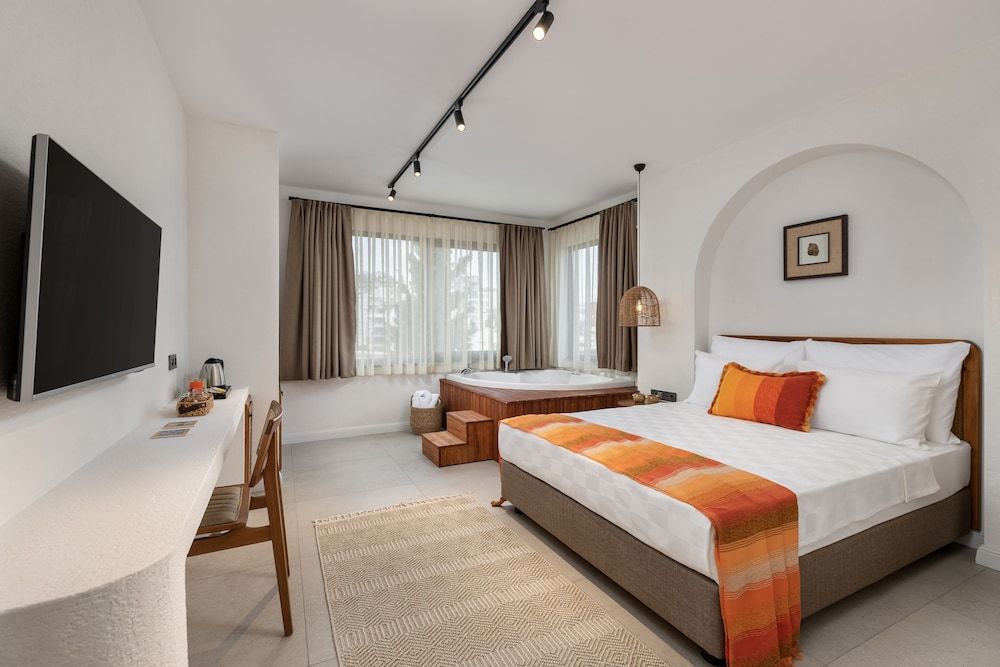 undefined Azuu Bohem 3