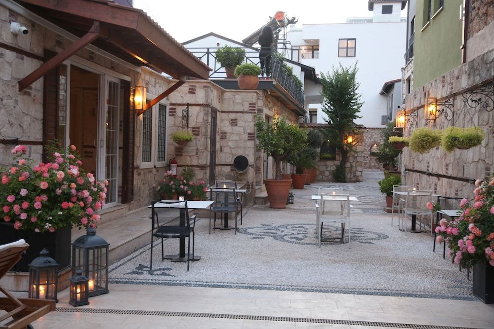 undefined Magnificent Studio Flat Patio FIREZYA 3