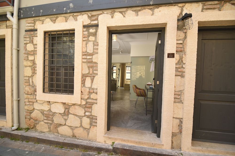 undefined Warm Studio Flat with Patio LOTUS 2