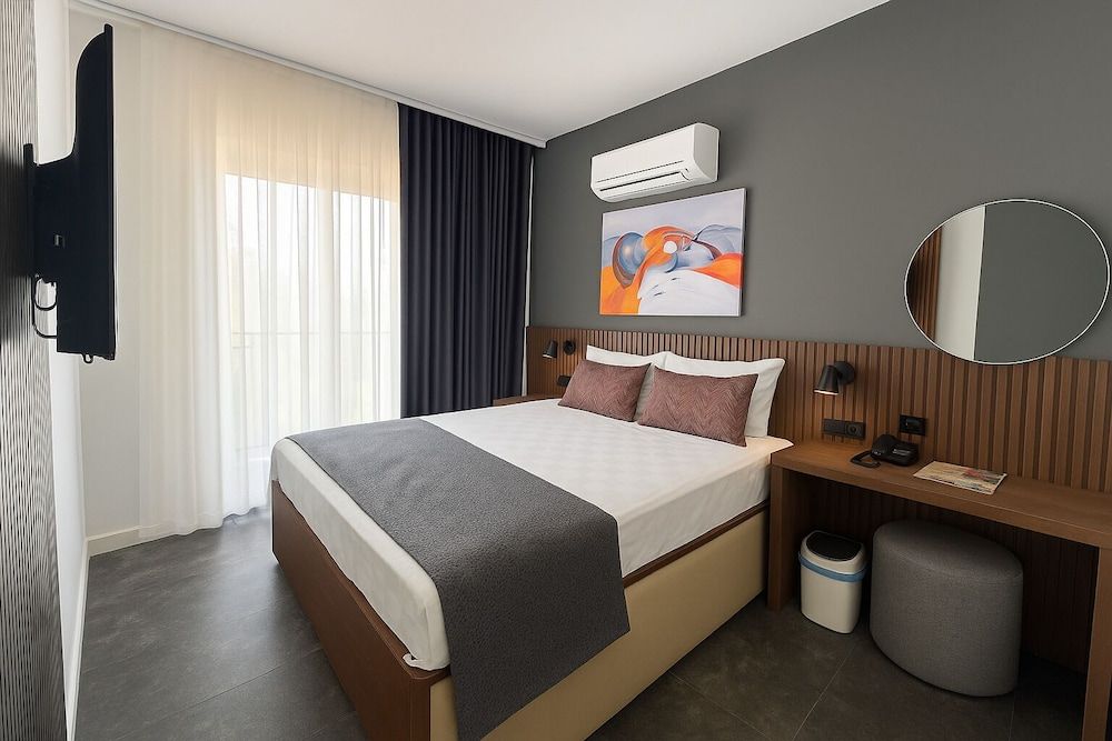 undefined WOLF OF THE CITY HOTEL & SPA