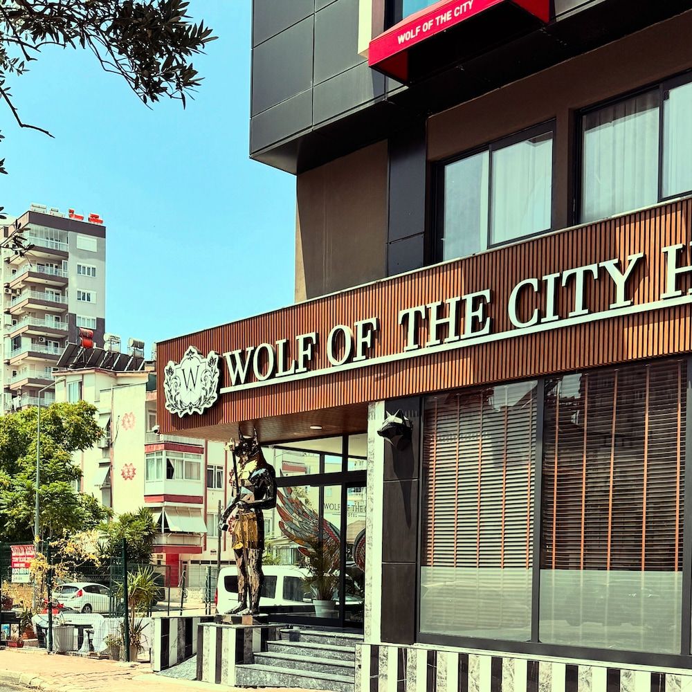 undefined WOLF OF THE CITY HOTEL & SPA 6