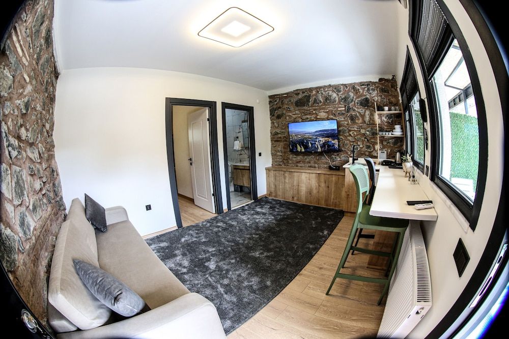 mia mia suites Deluxe Apartment 10