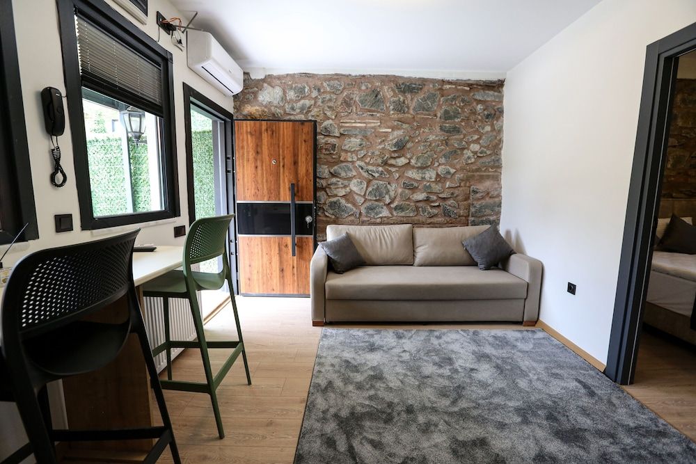 mia mia suites Deluxe Apartment 6