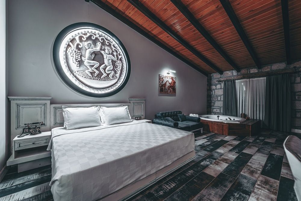 Deluxe Room with Jacuzzi