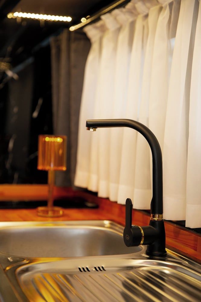 Ada Tiny House Premium Room 7