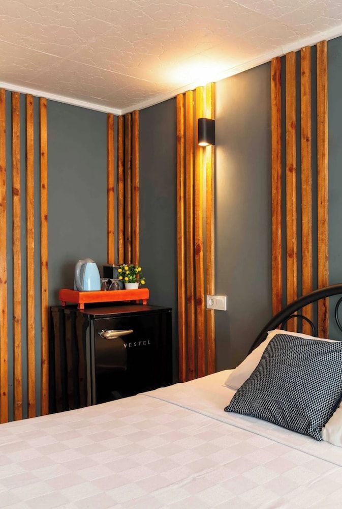 Ada Tiny House Deluxe Room 5