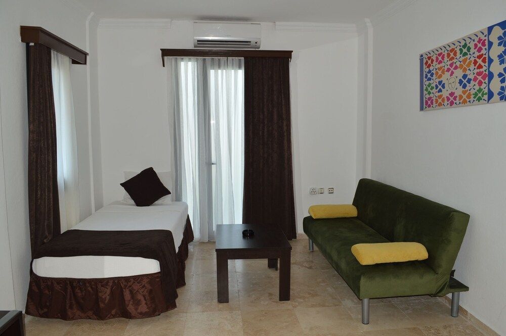 undefined Bitez Sunset Hotel 5